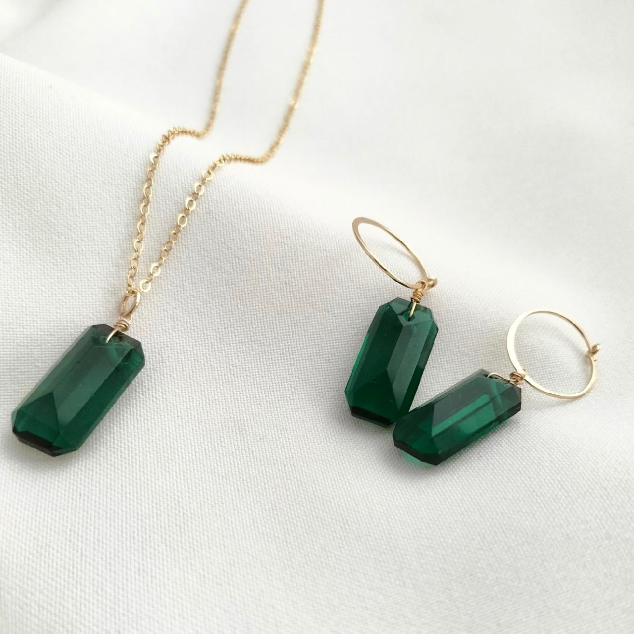 Emerald jewellery