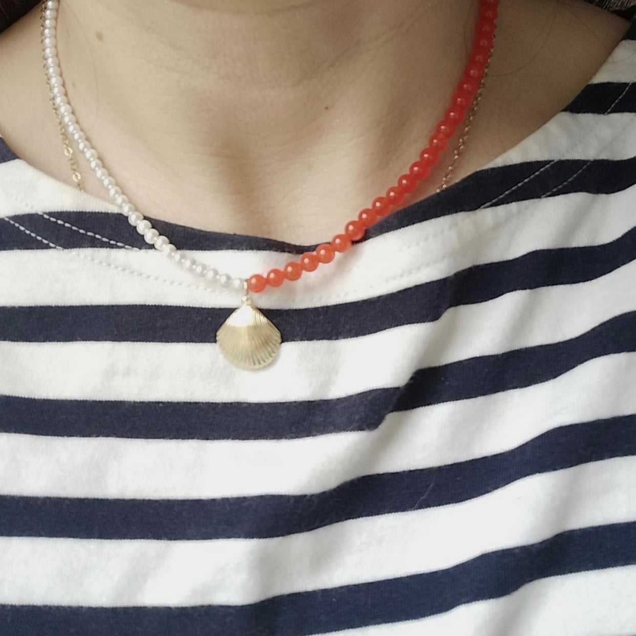 Orange jade and pearl beaded necklace