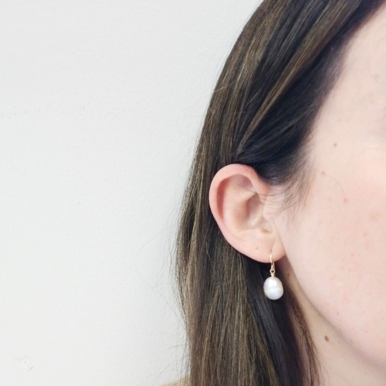 Pearl drop earrings