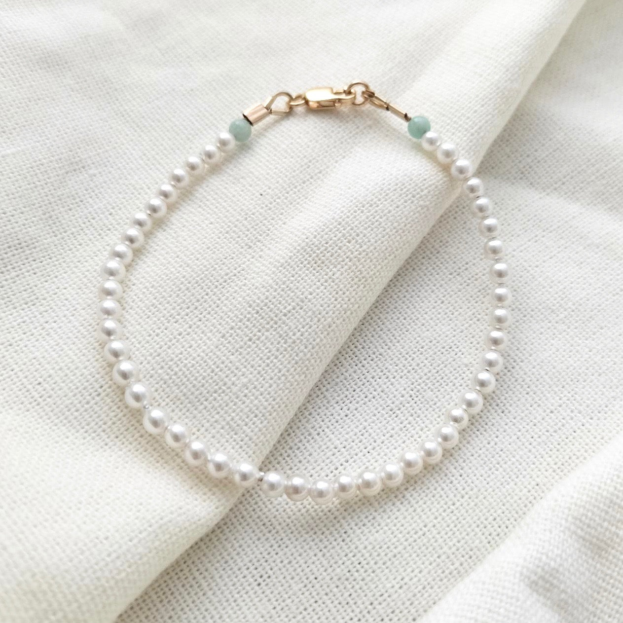 Beaded pearl bracelet