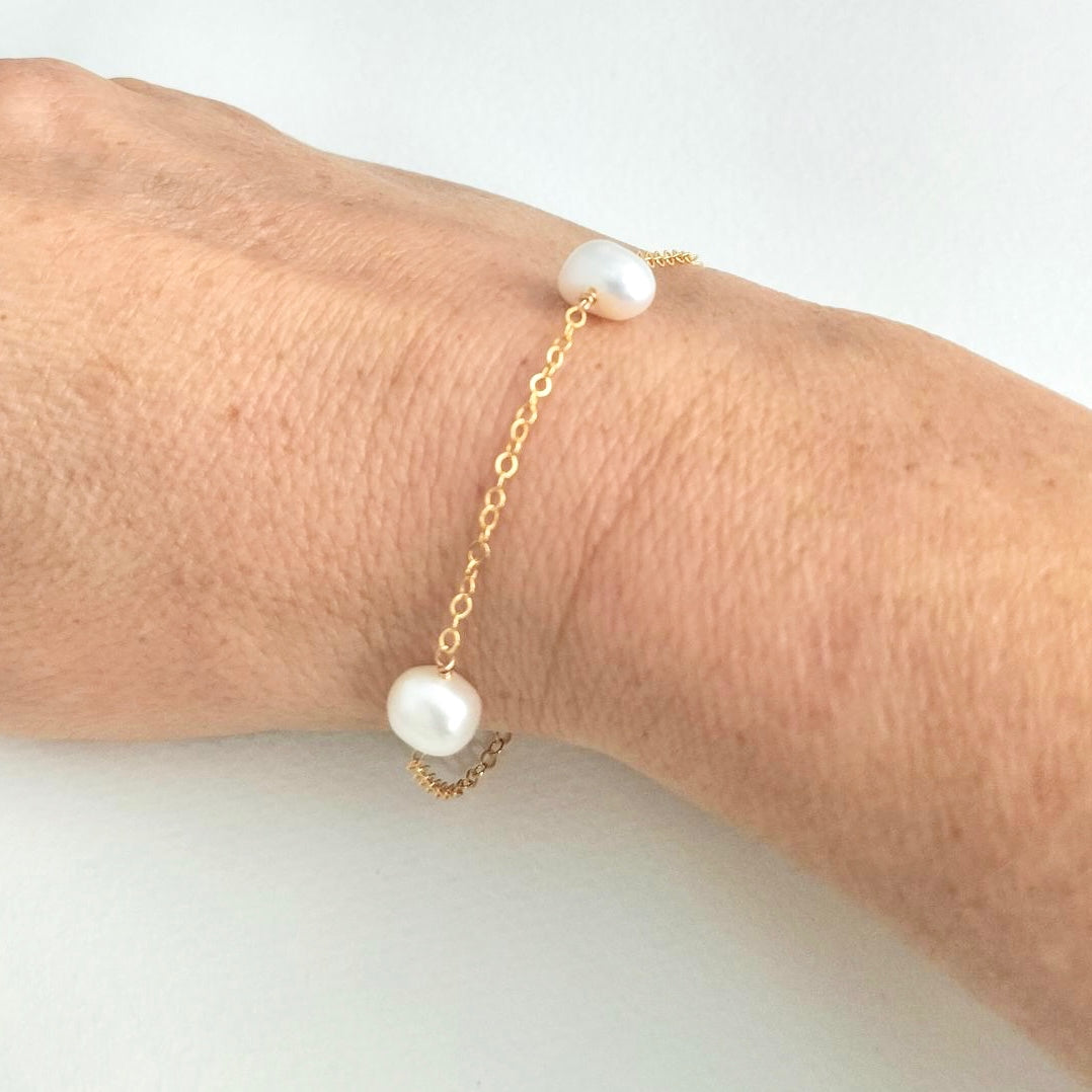 Pearl bead bracelet