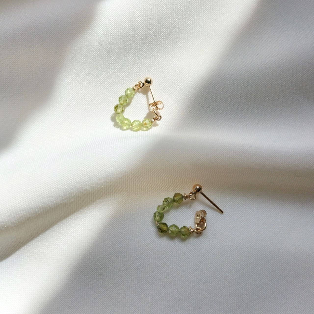 August birthstone earrings - peridot