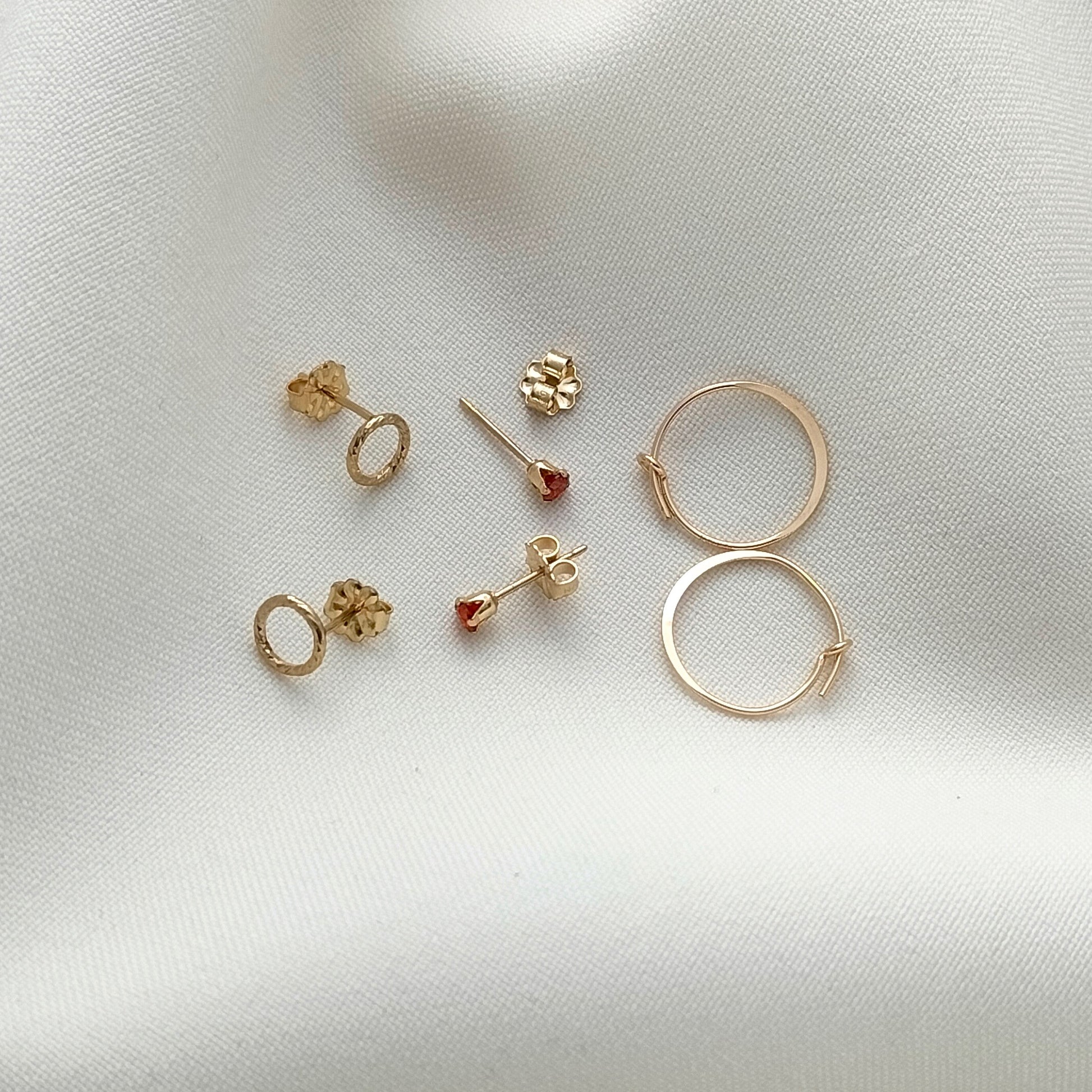 Gold Circle earring stud set