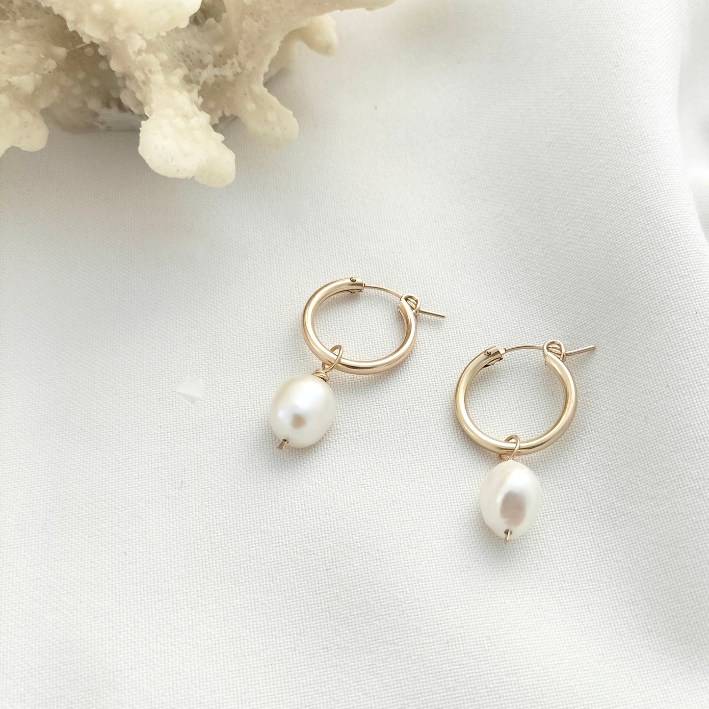 Baroque pearl hoop earrings