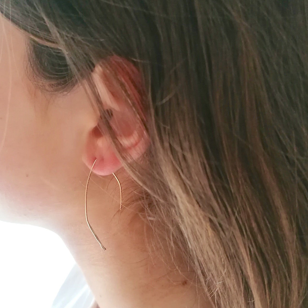 gold arced ear threader earrings